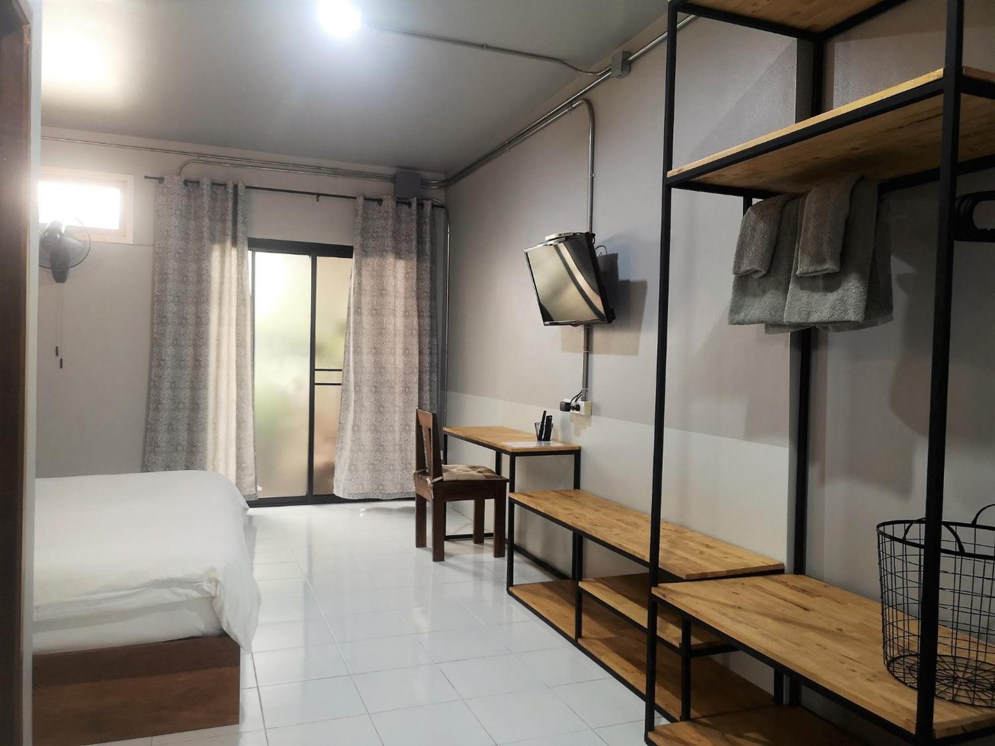 Siri Guesthouse @ Surat Thani Exterior photo