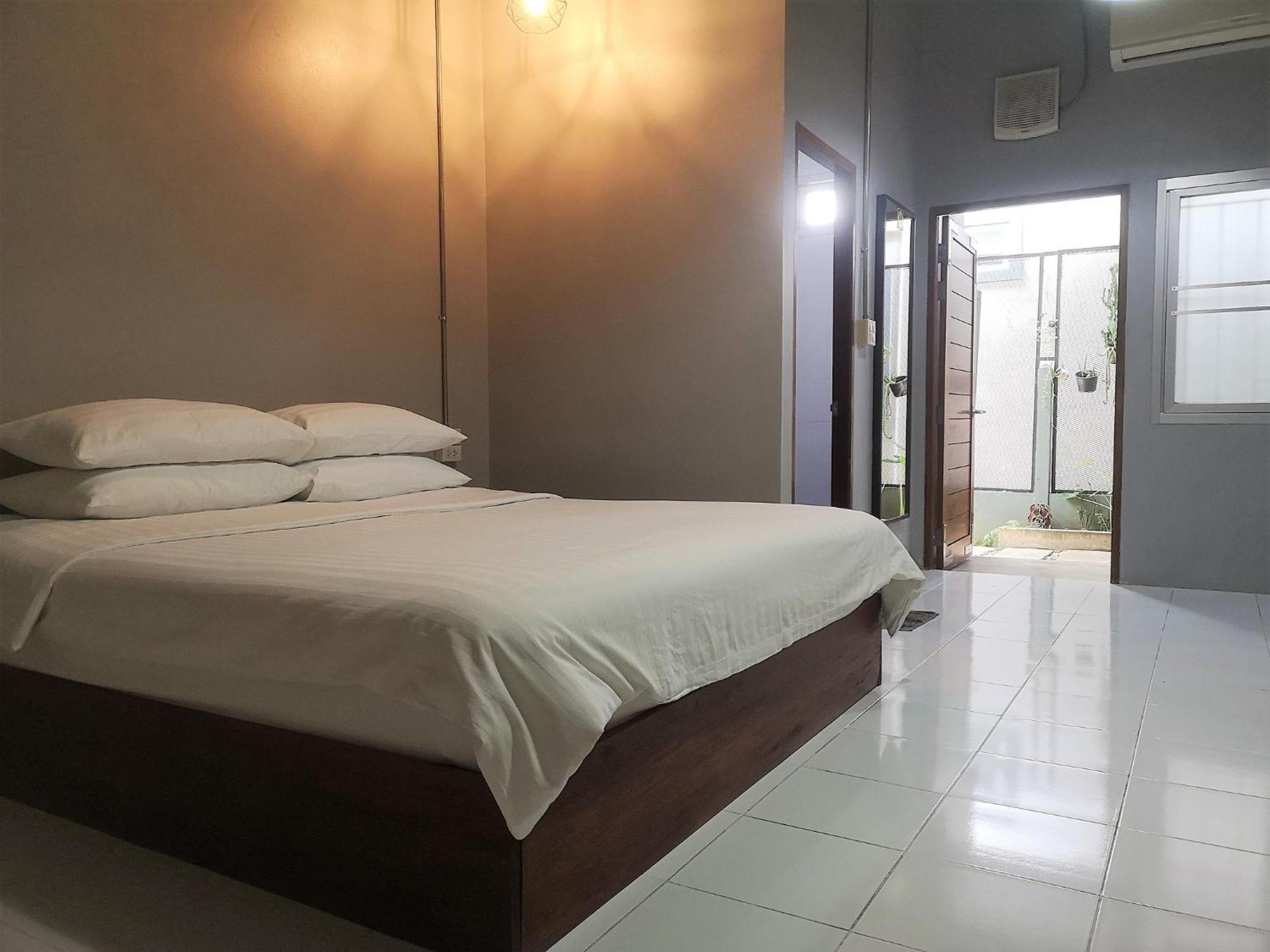 Siri Guesthouse @ Surat Thani Exterior photo