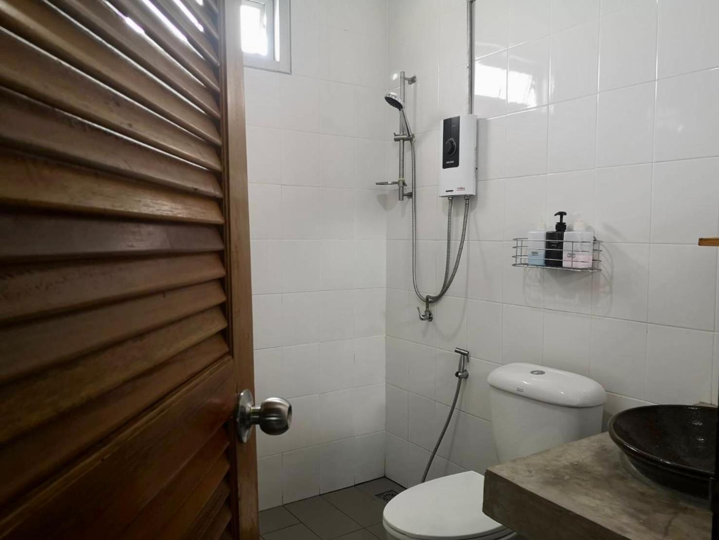 Siri Guesthouse @ Surat Thani Exterior photo