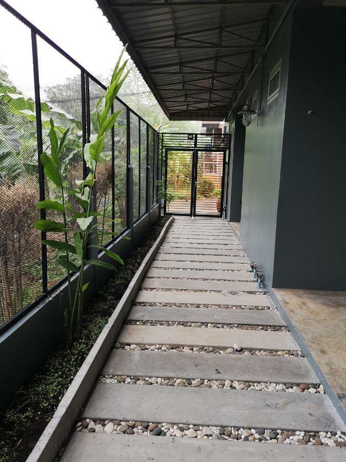Siri Guesthouse @ Surat Thani Exterior photo
